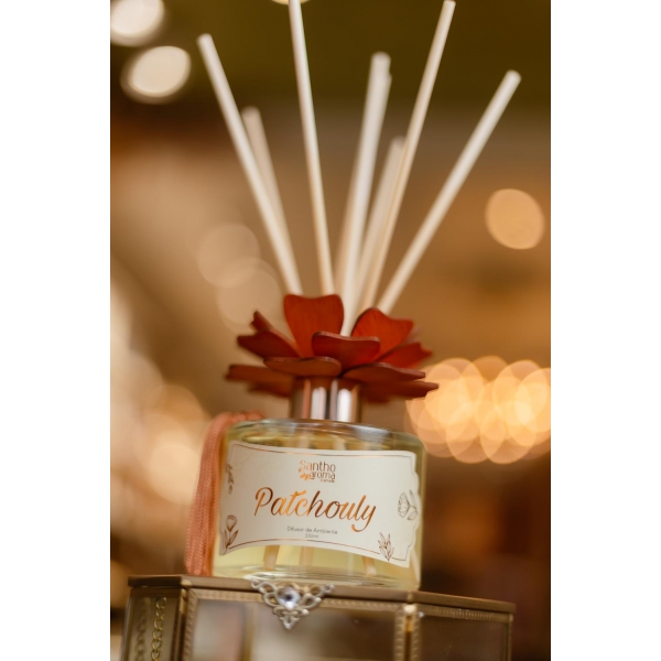 Difusor de Aromas com Varetas Patchouly Acabamento Flor 250ml